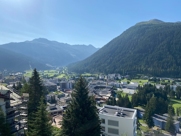 Waldhotel Davos Aussicht vom Balkon 3. Stock